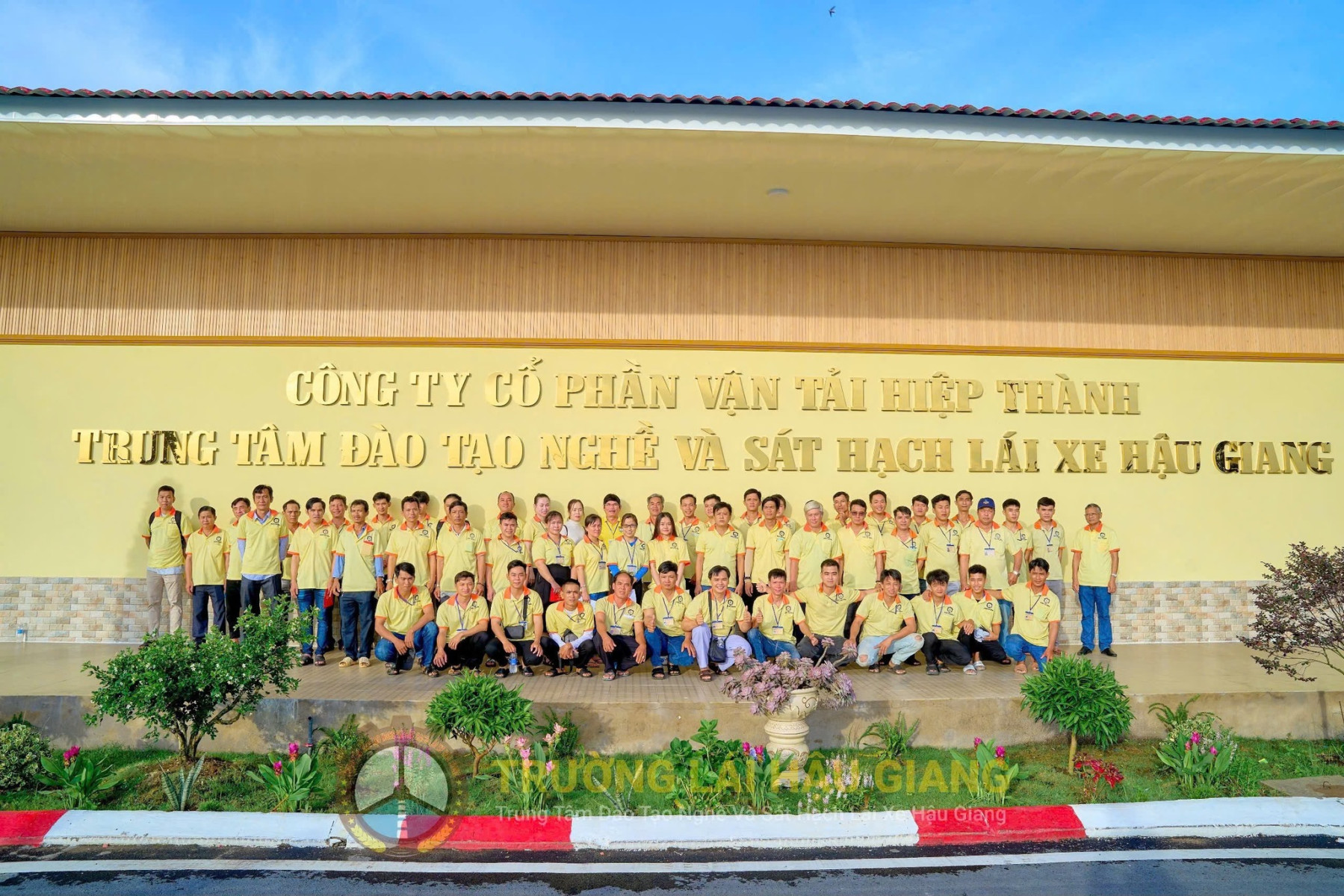 //truonglaihaugiang.com/files/images/Cty%20Hiep%20Thanh%20-%20Truong%20lai%20Hau%20Giang.jpg?v=1.0