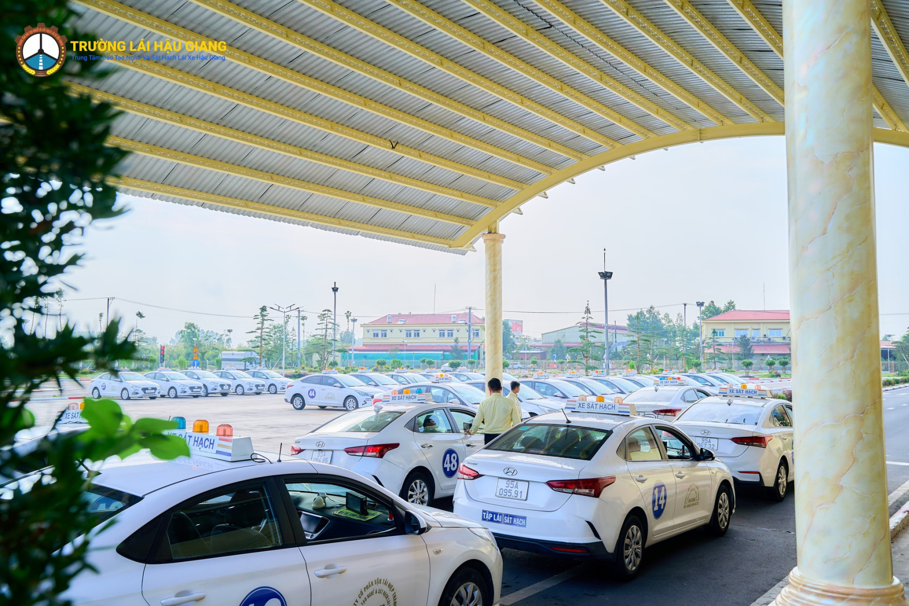 //truonglaihaugiang.com/files/images/DAN%20XE%20SAT%20HACH%202026.jpg?v=1.0