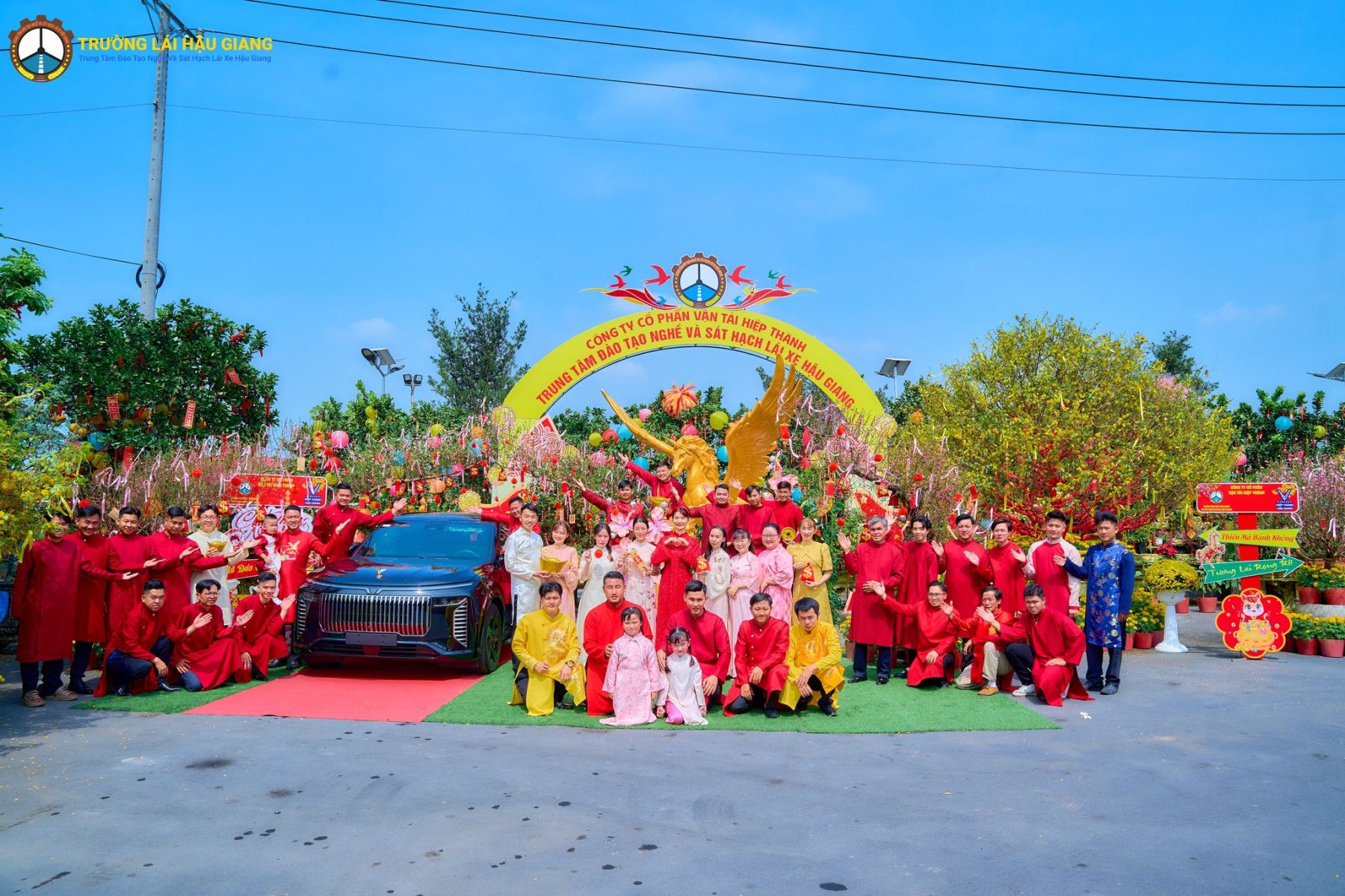 //truonglaihaugiang.com/files/images/XUAN%202026%20CBNV.jpg?v=1.0